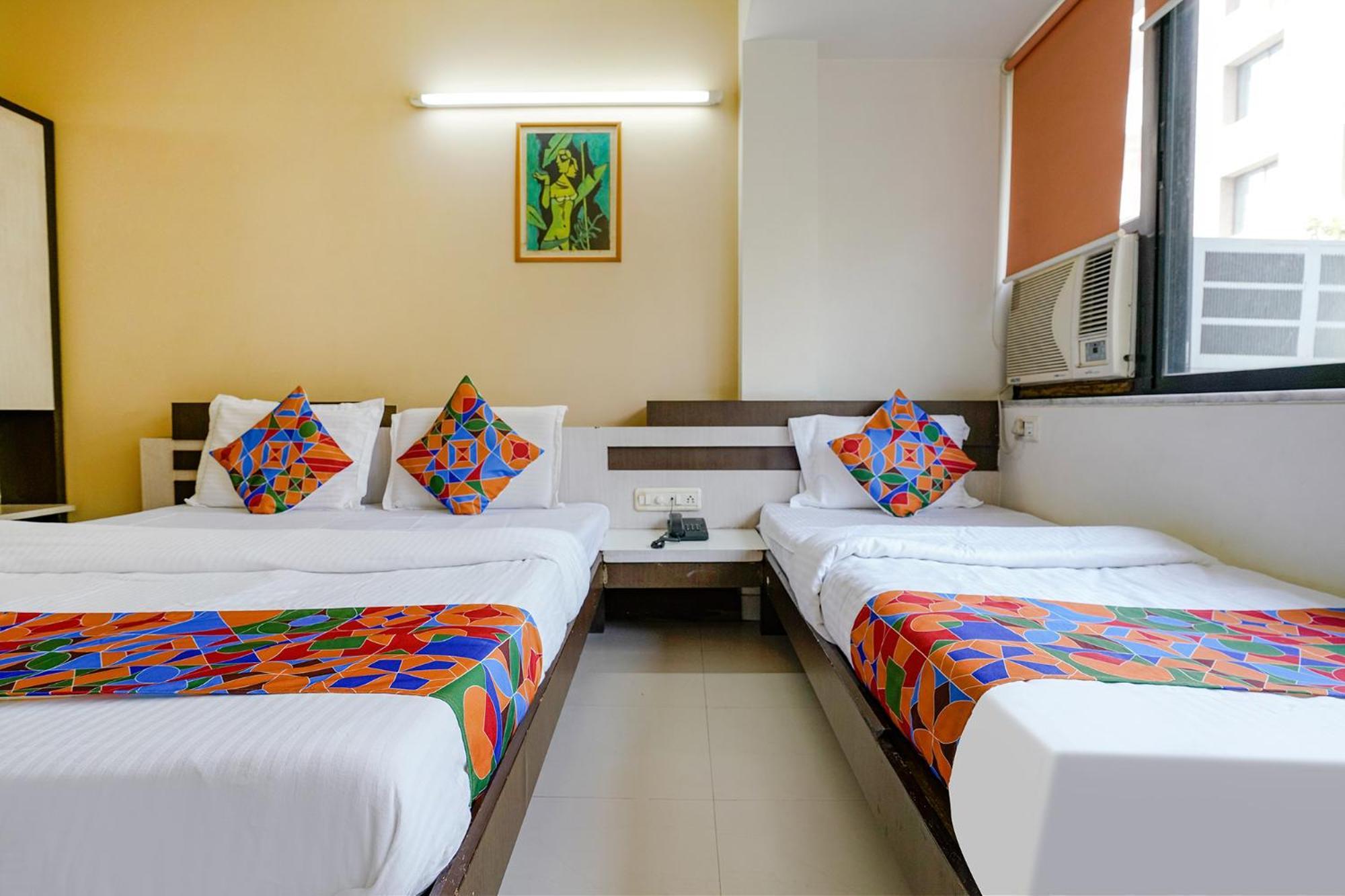 Fabhotel Samrat Nashik Bagian luar foto