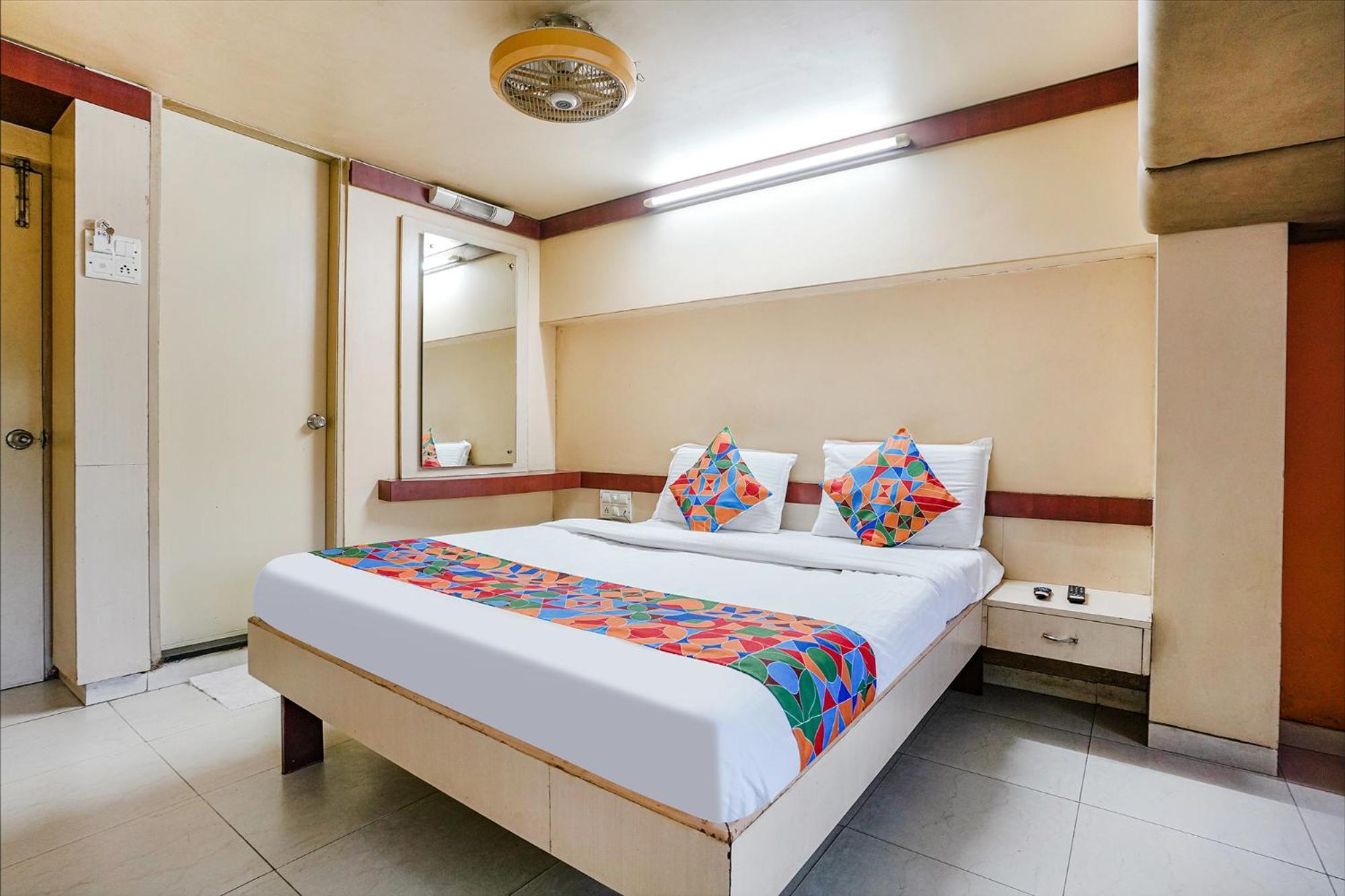 Fabhotel Samrat Nashik Bagian luar foto