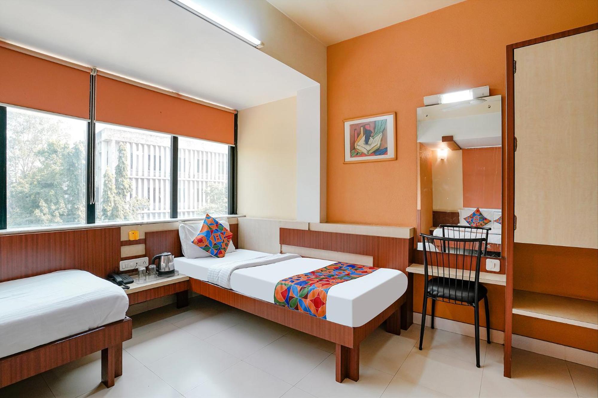 Fabhotel Samrat Nashik Bagian luar foto