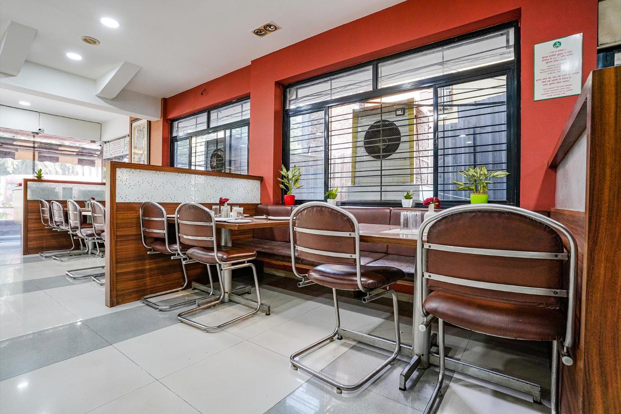Fabhotel Samrat Nashik Bagian luar foto